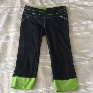 Athleta Cropped Running Tights